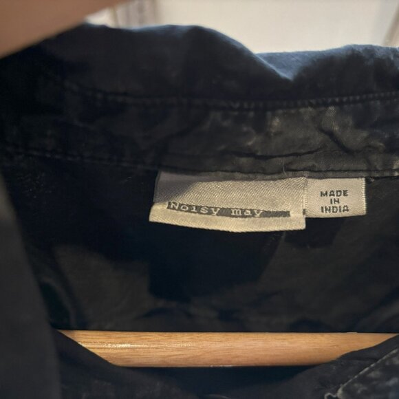 Noisy May Black Button Down Vest Top - Picture 7 of 8